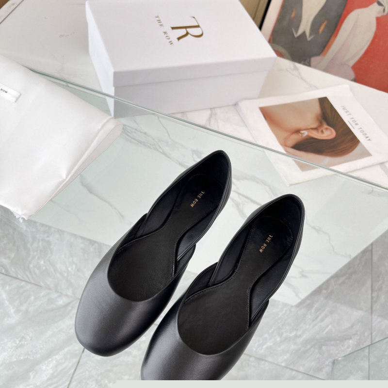 Other flat shoes